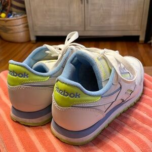 NEW Reebok Classic White Sneakers with Neon Yellow detail